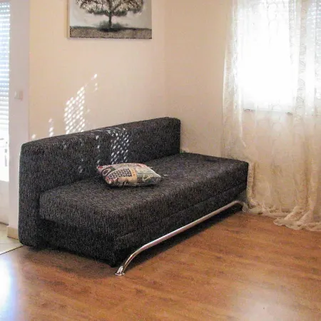 Ea Apartment